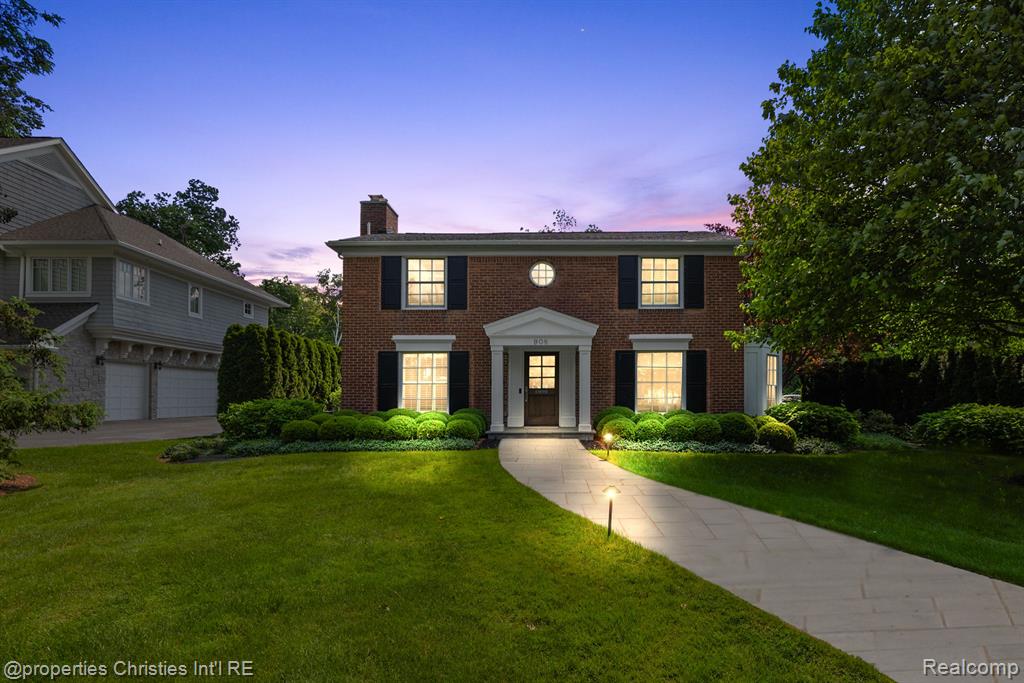 908 CHESTERFIELD Avenue, Birmingham, MI 48009 — Photo 2
