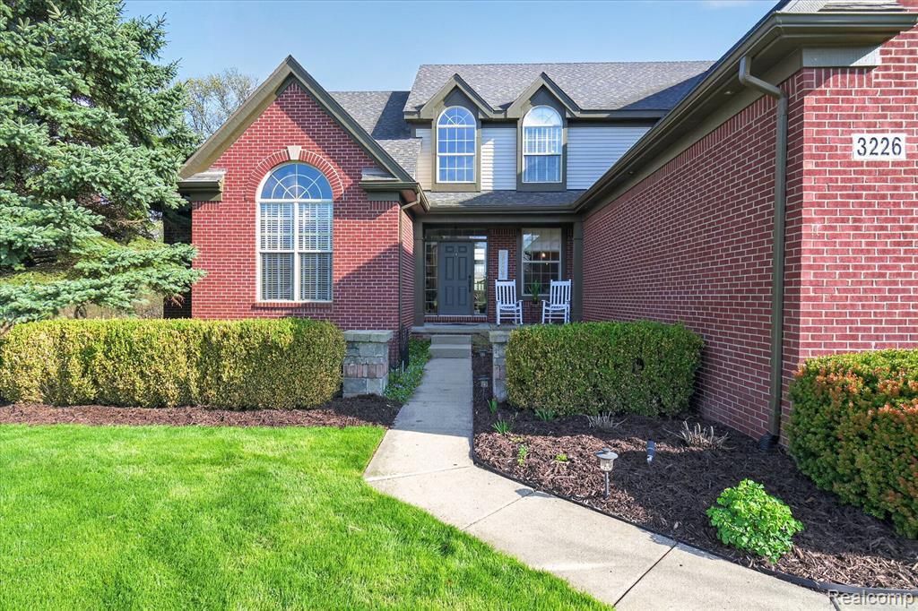 3226 Estate View Court, Commerce Twp, MI 48382 — Photo 3
