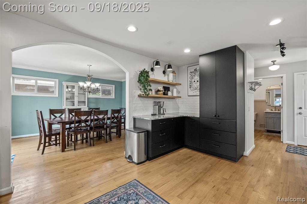 821 Forestdale Road, Royal Oak, MI 48067 — Photo 7