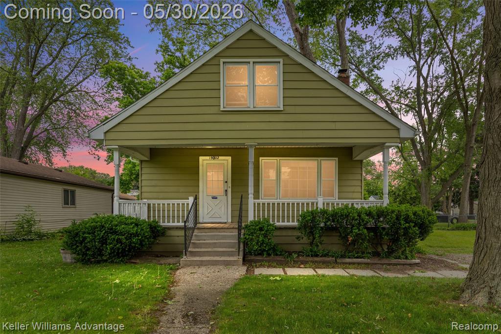 19302 Negaunee, Redford, MI 48240 — front exterior