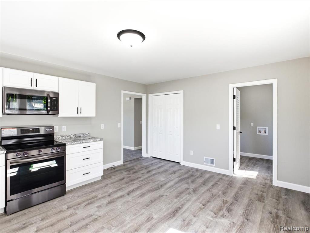 2921 Beach Road, Port Huron, MI 48060 — Photo 16