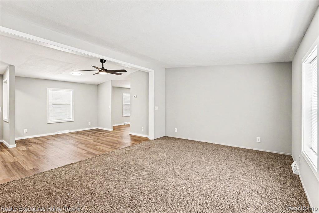 45822 Bonaventure Dr, Macomb, MI 48044 — Photo 10