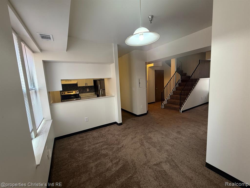 590 PARKVIEW Drive, Detroit, MI 48214 — Photo 6