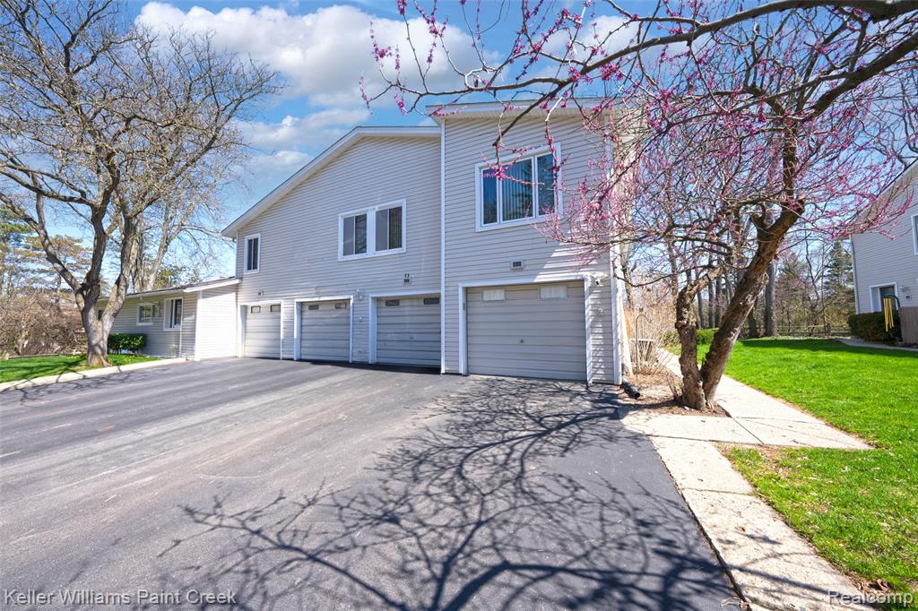 809 Corners Court, 23, Lake Orion, MI 48362 — Photo 20