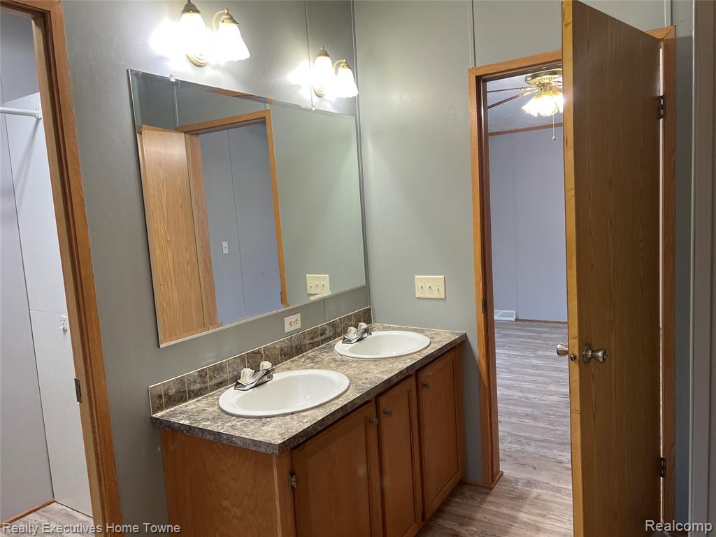3763 CROSS CREEK, Dryden, MI 48428 — Photo 24