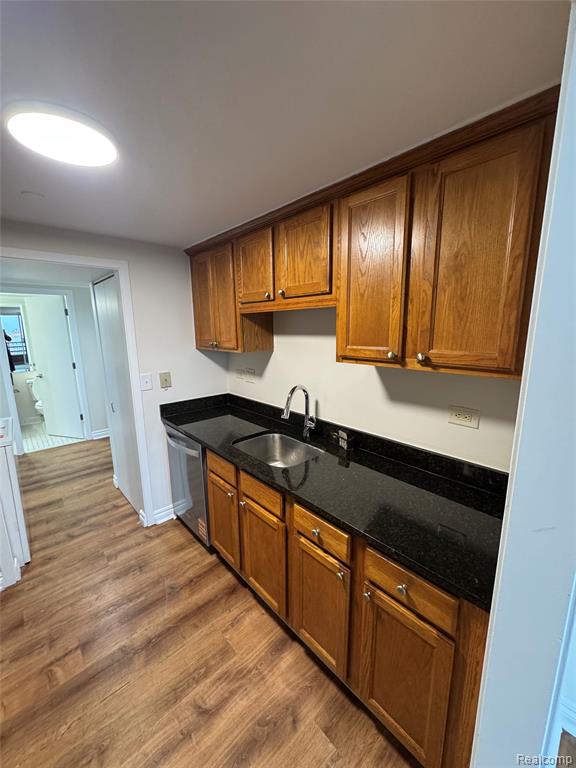 3320 Spinnaker Lane, 18C, Detroit, MI 48207 — Photo 21
