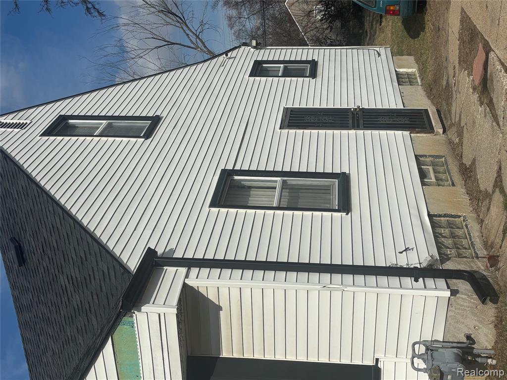 19762 Avon Avenue - Photo 3