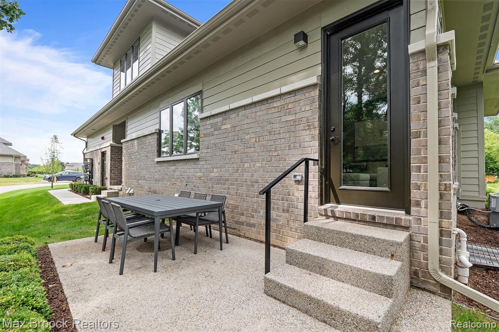 7464 Gramercy Circle, 19, West Bloomfield, MI — Photo 44