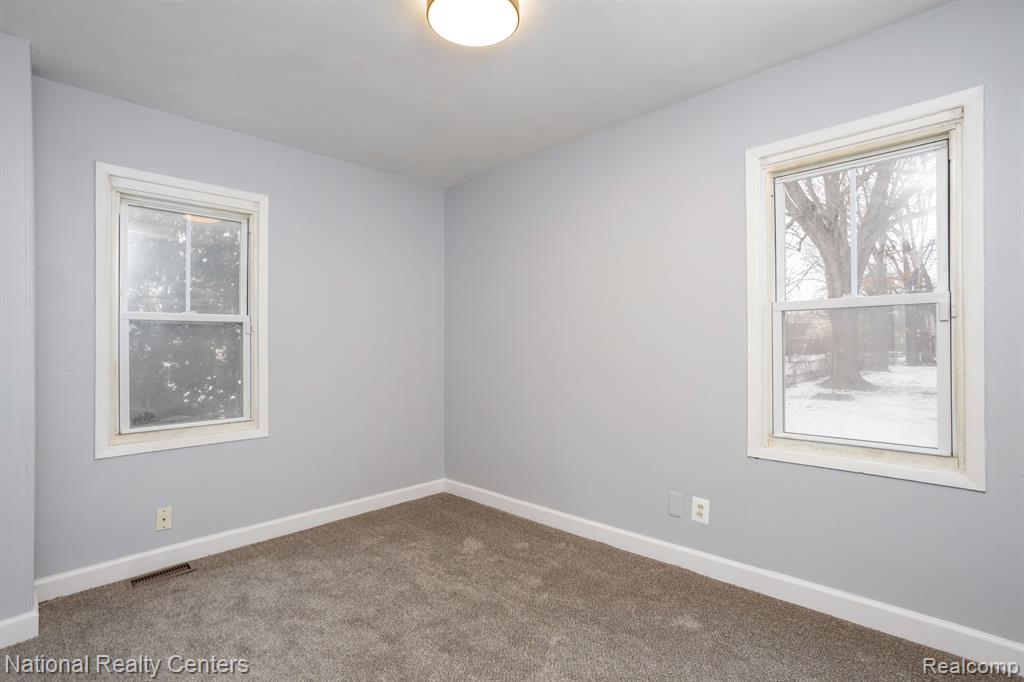8255 GARBOR Avenue, Warren, MI 48093 — Photo 5