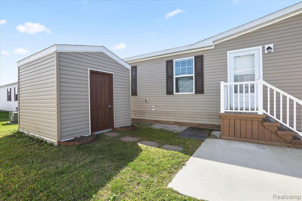 57572 Miller Court, Lenox, MI 48048 — Photo 22