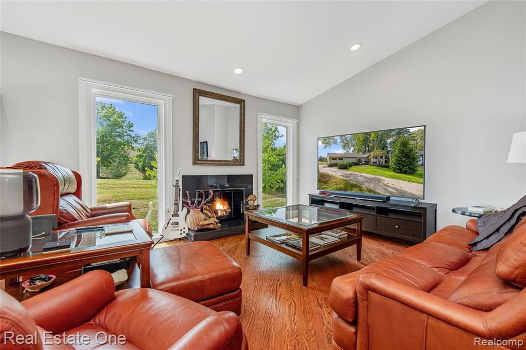 4261 Lakeridge Court, Bloomfield Hills, MI 48302 — Photo 14