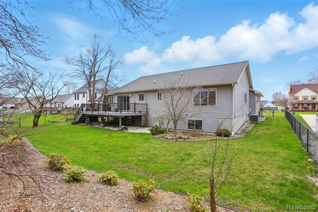 6470 Stonehearth Pass, Grand Blanc, MI 48439 — Photo 29
