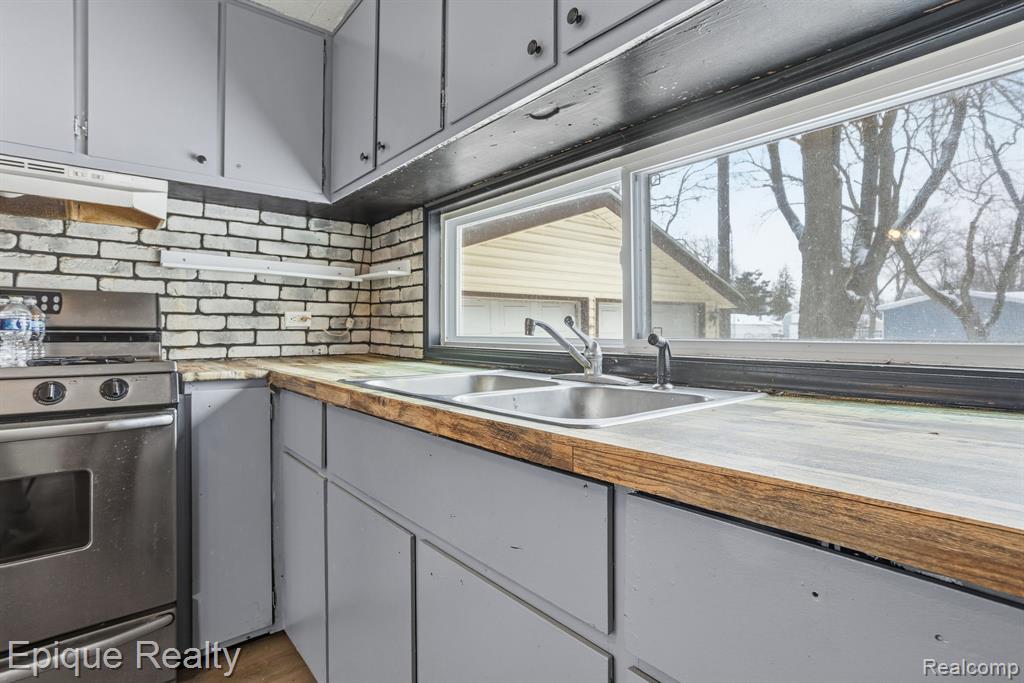 4120 Velma Drive, Fort Gratiot, MI 48059 — Photo 5