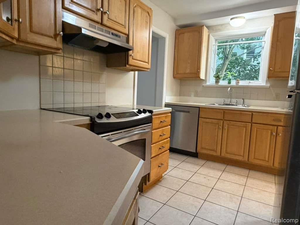 3793 Lincolnshire Road, Waterford, MI 48328 — Photo 7
