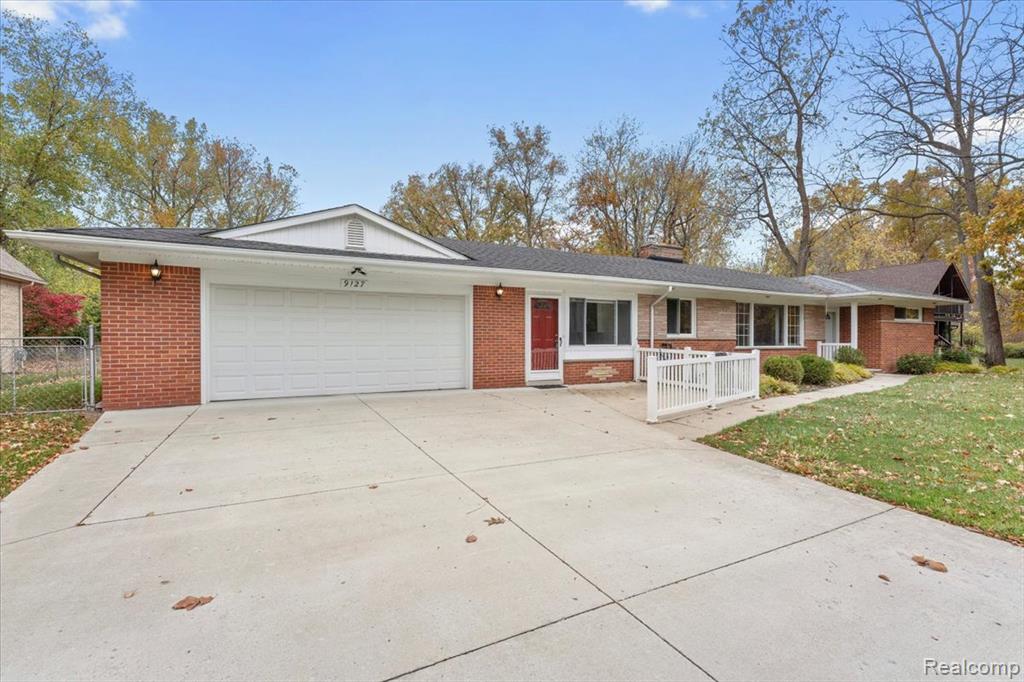 9127 Lake Road, Grosse Ile, MI 48138 — front exterior