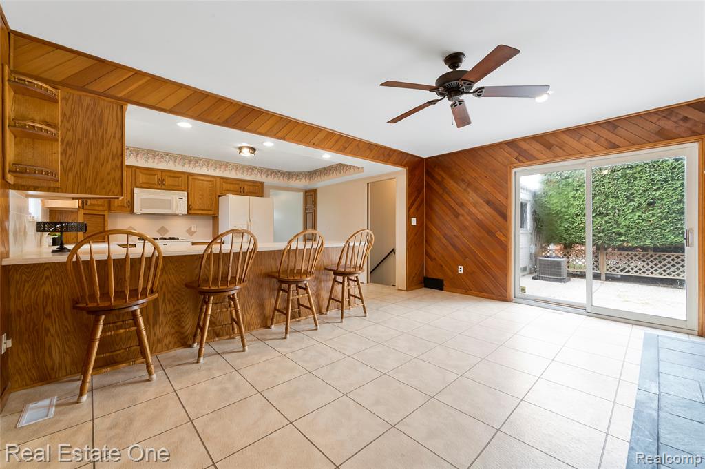 1668 Castleton Drive, Troy, MI 48083 — Photo 12