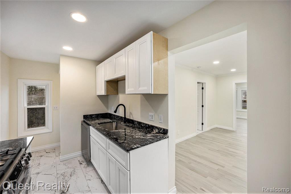 9 Hubbard, Mount Clemens, MI 48043 — Photo 10