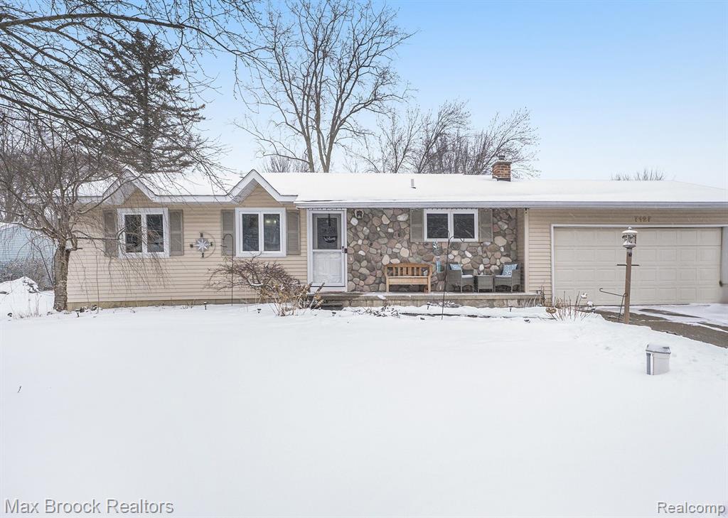 7127 SHERWOOD Lane, Davison, MI 48423 — front exterior