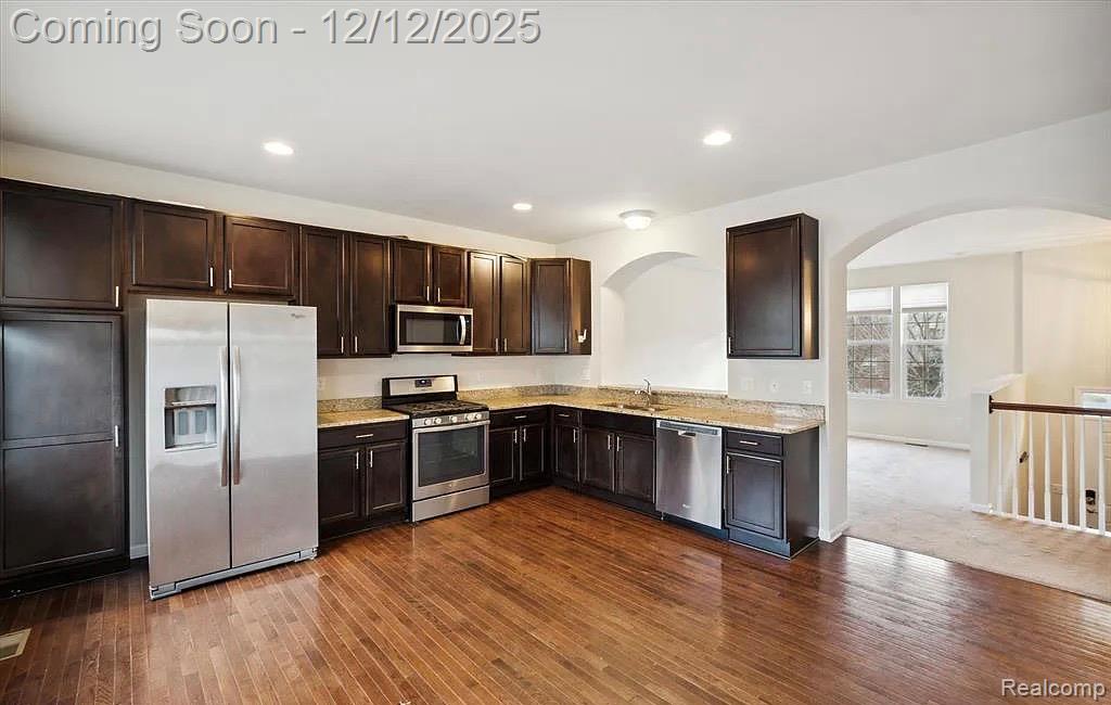 27846 Hopkins Drive, Novi, MI 48377 — Photo 7