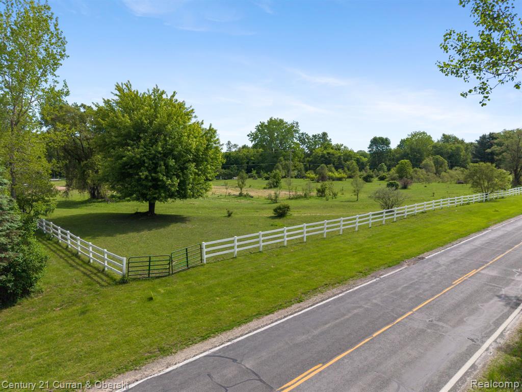 0000 7 Mile Seven Mile Rd, South Lyon, MI 48178 — Photo 28