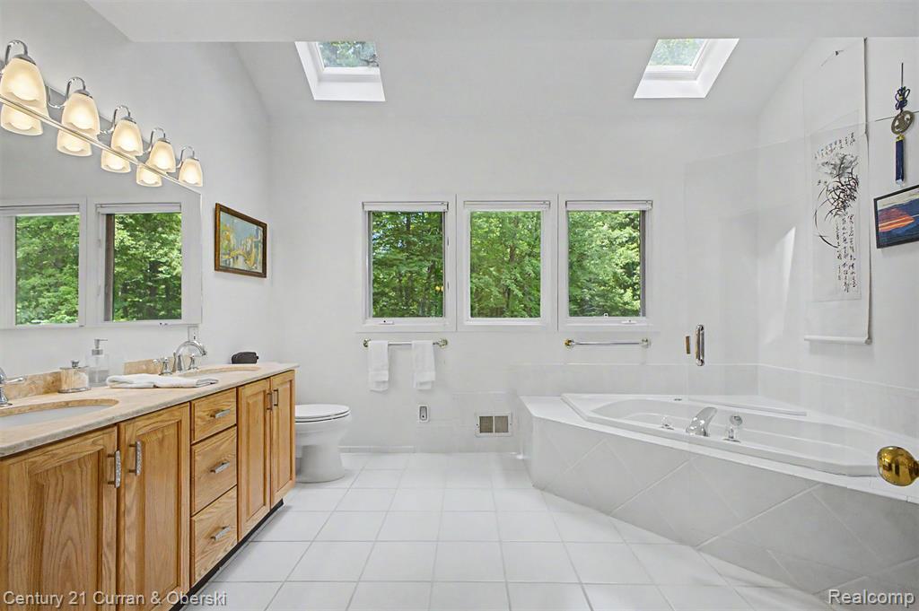 11349 Philway St Court, Brighton, MI 48114 — Photo 21