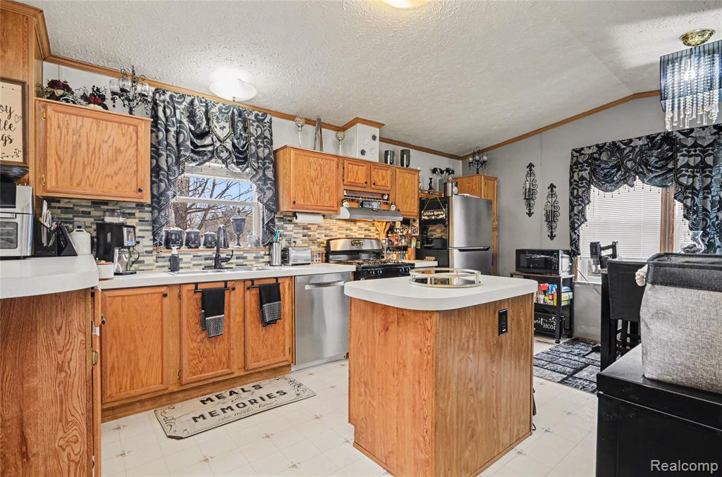 6435 Mayville Road, Clifford, MI 48727 — Photo 9