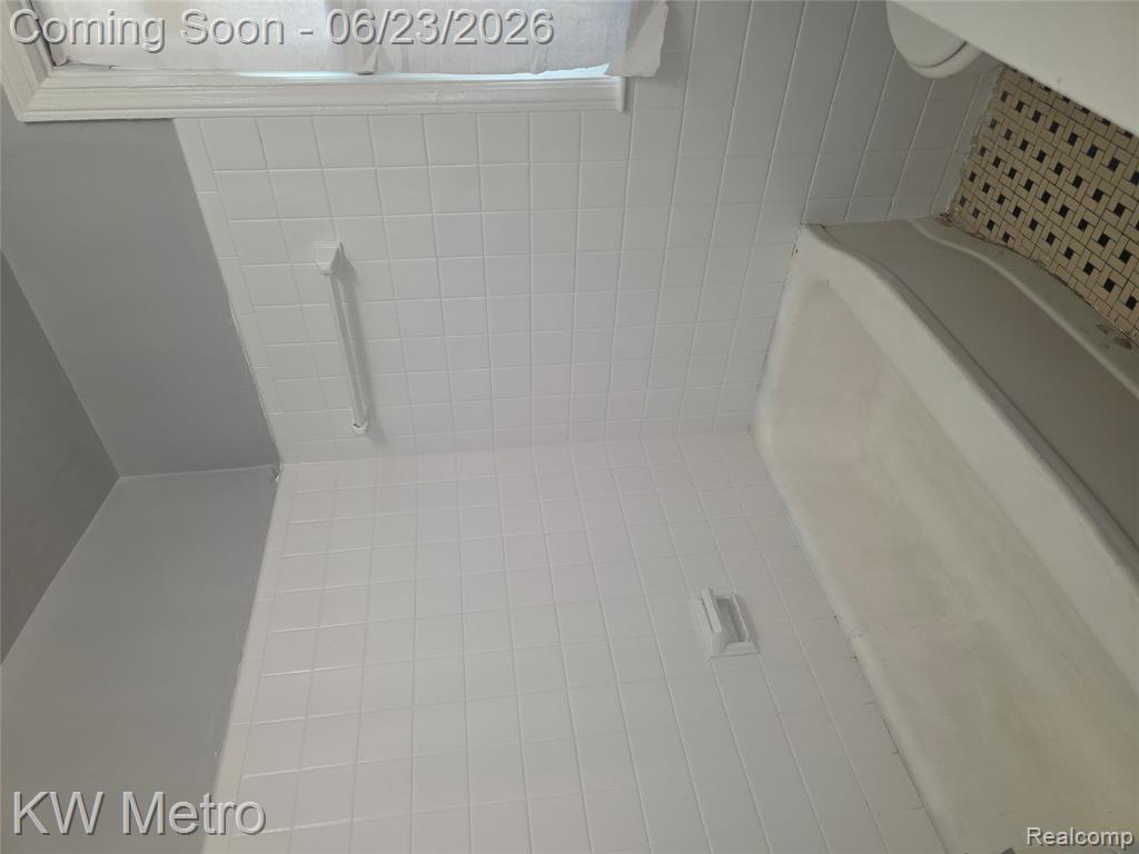 19350 Huntington Road, Detroit, MI 48219 — Photo 13