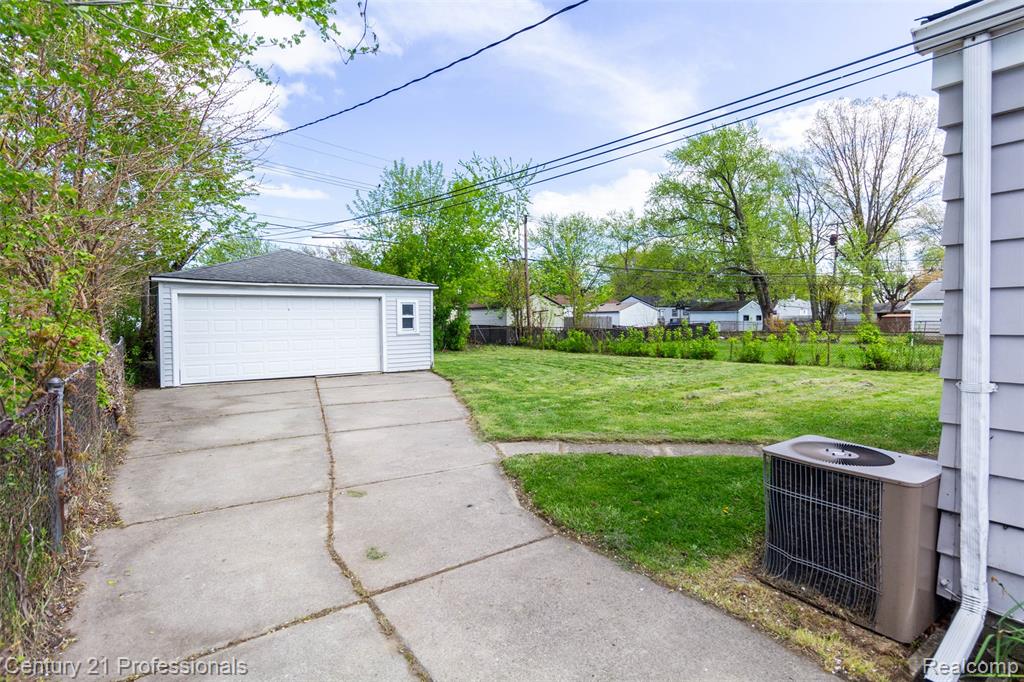 21892 Ehlert Avenue, Warren, MI 48089 — Photo 29