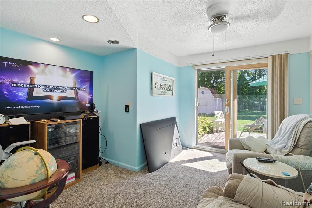 51088 Fairlane Drive, Shelby Twp, MI 48316 — Photo 25
