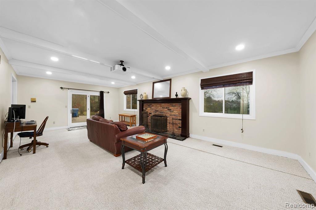 982 LANGLEY Road, Rochester Hills, MI 48309 — Photo 12