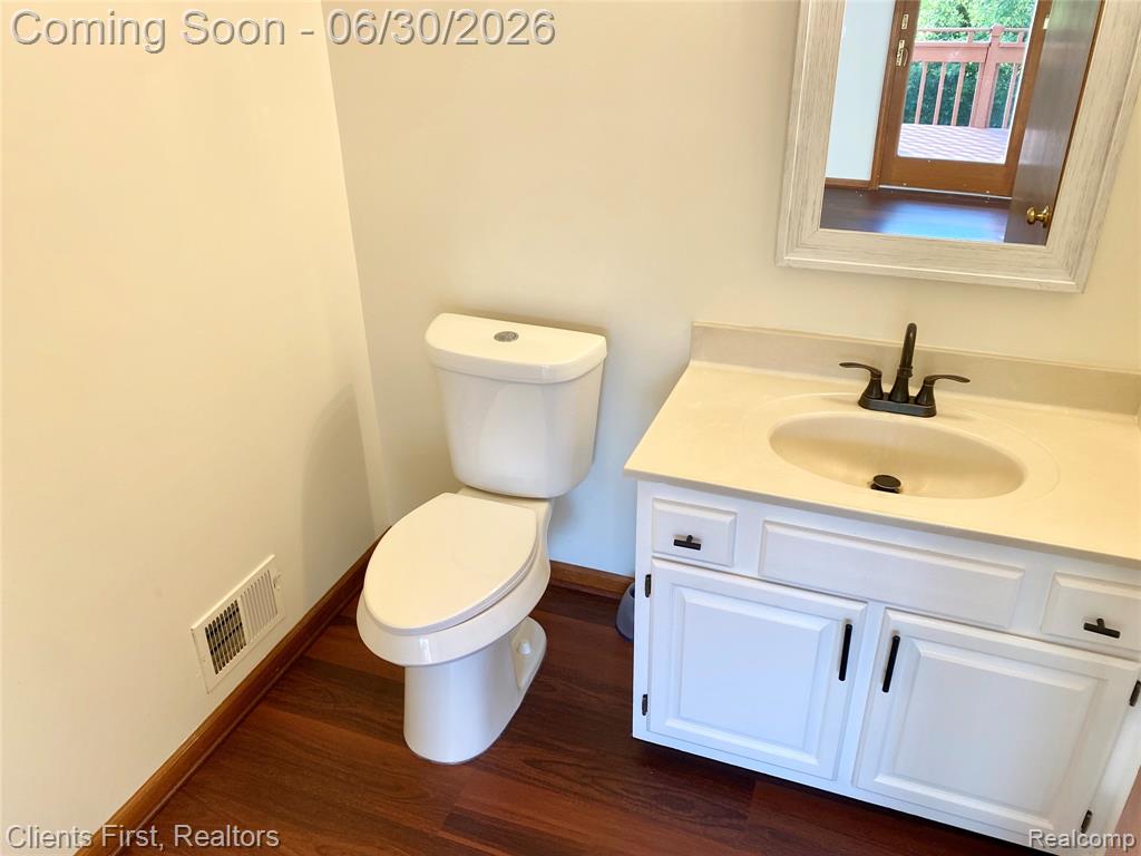 7233 OAKWOOD Drive, West Bloomfield, MI — Photo 20