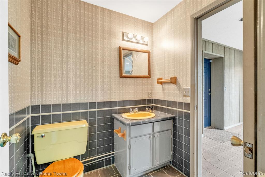 4280 Dove Road, Port Huron, MI 48060 — Photo 21