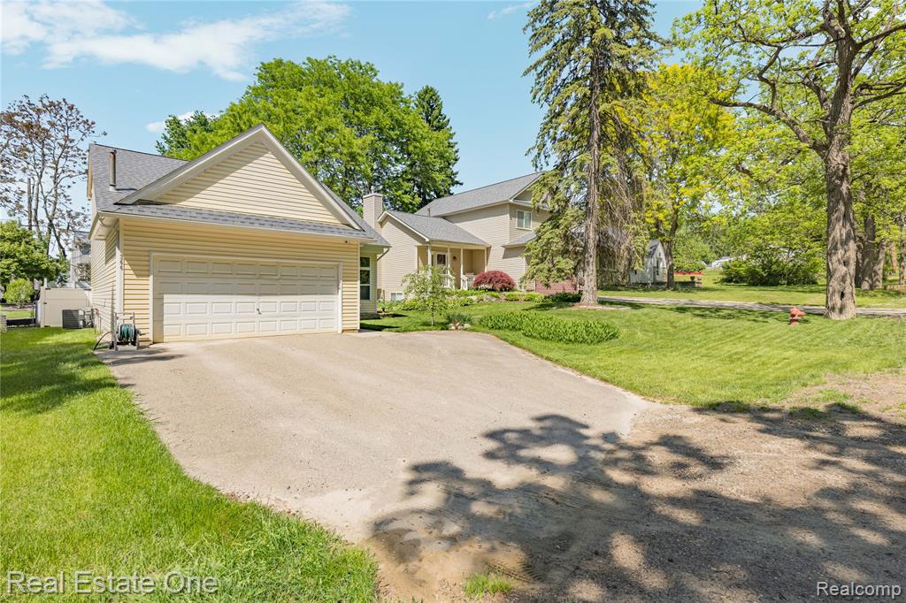 344 N Lake Angelus Road, Auburn Hills, MI 48326 — Photo 3