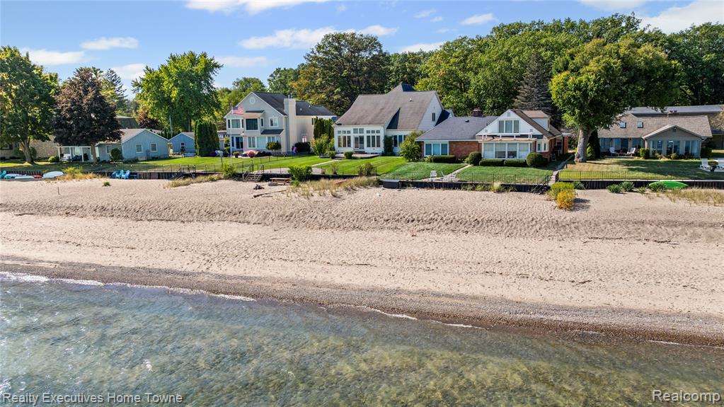 5802 Lakeshore Road, Fort Gratiot, MI 48059 — Photo 11