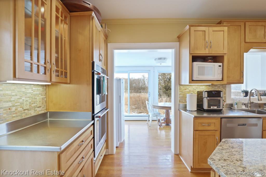 5383 Riverview Drive, Bridgeport, MI 48722 — Photo 22