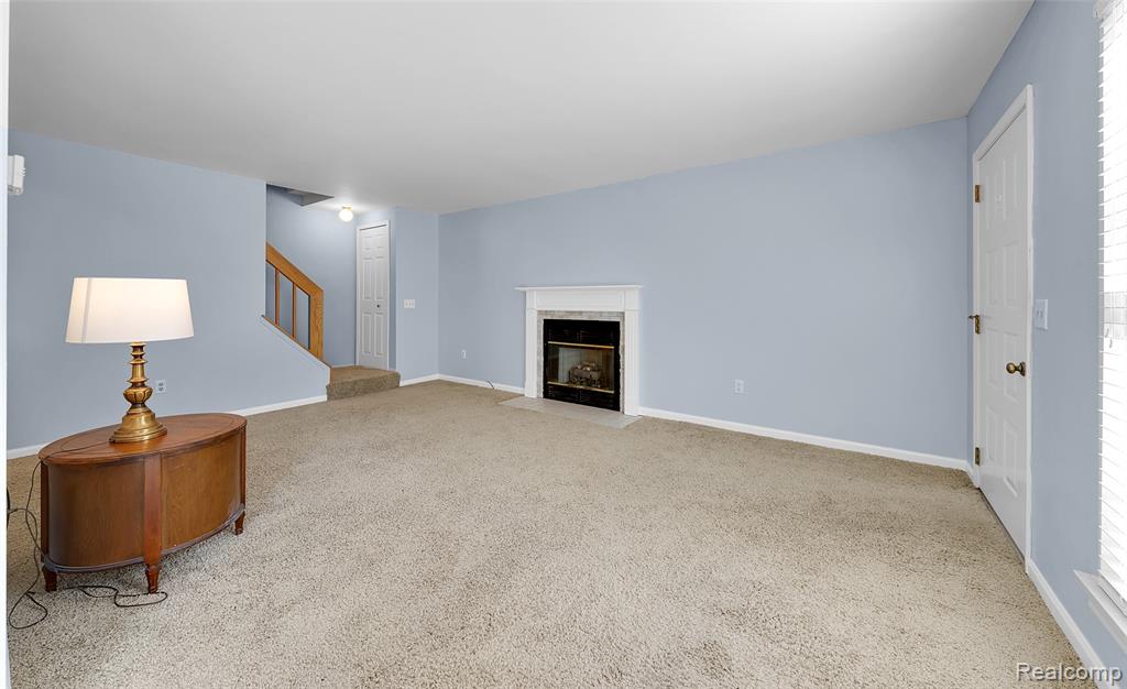 7613 Woodview Drive, 46, Waterford, MI 48327 — Photo 6