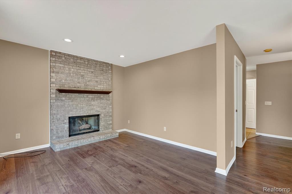 5195 Wyndham Place, Fenton, MI 48430 — Photo 14