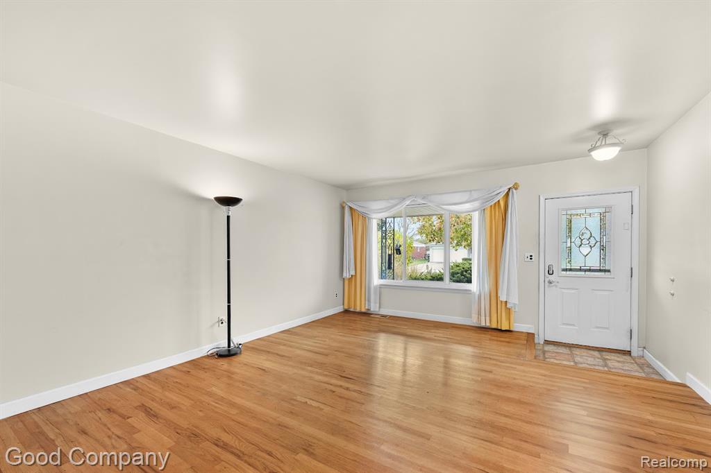 4215 Nickolas Drive, Sterling Heights, MI 48310 — Photo 12