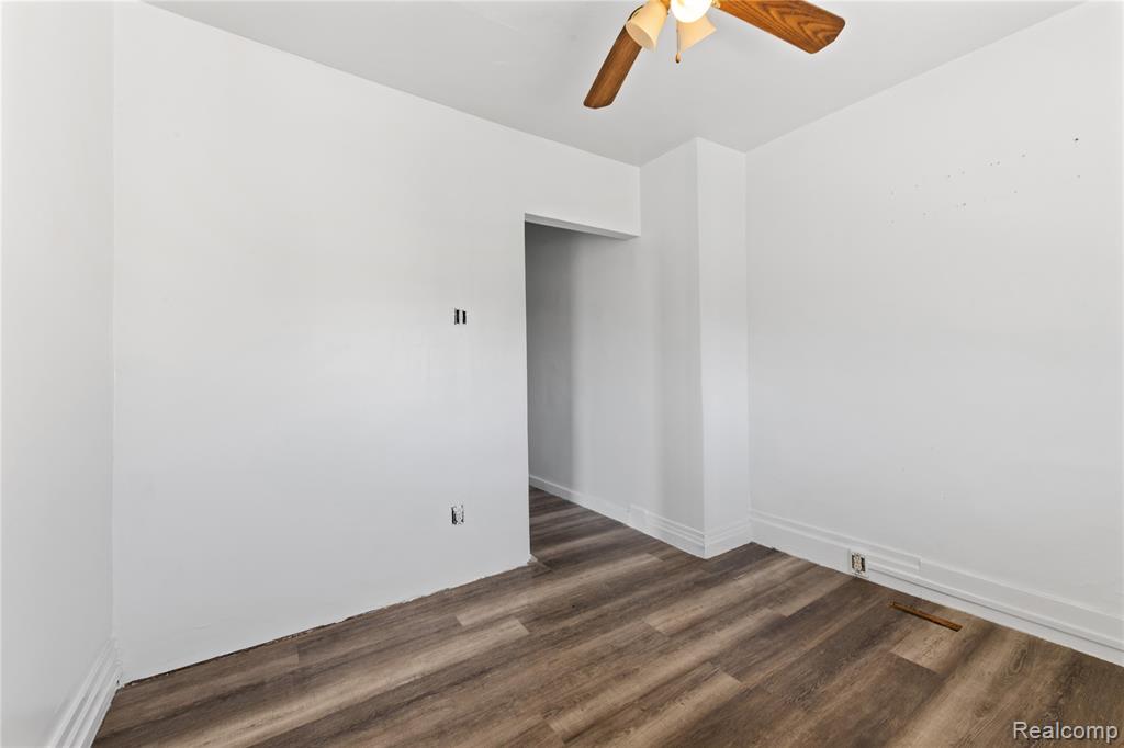 11399 Lumpkin Street, Hamtramck, MI 48212 — Photo 30