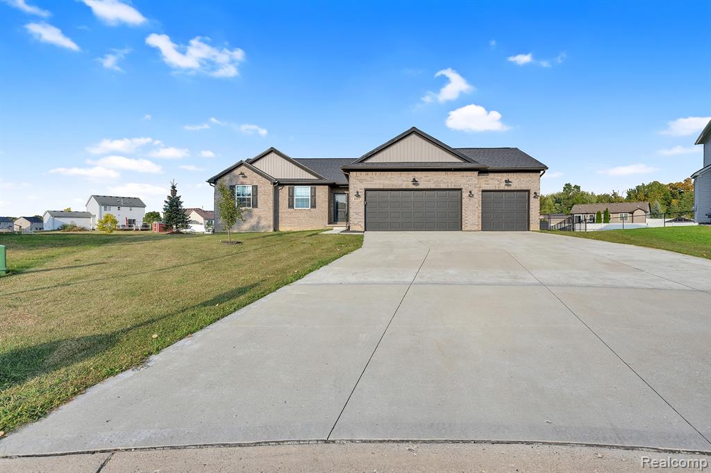 8185 Hidden Cove Court, Grand Blanc, MI 48439 — Photo 3