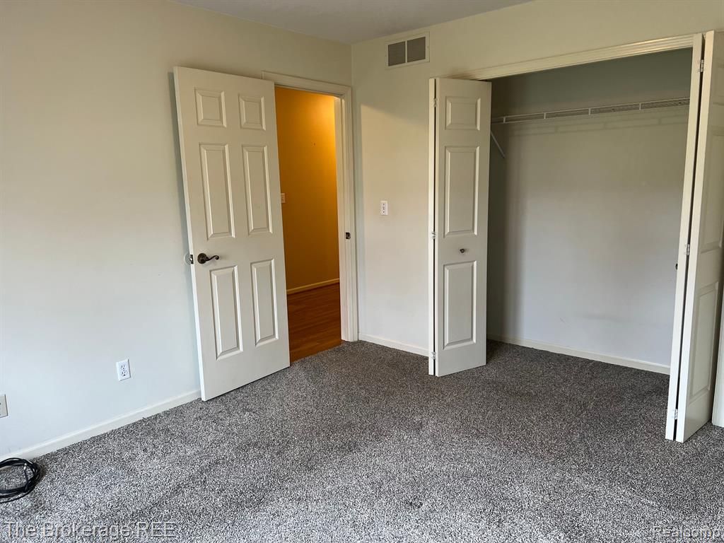 6112 NORMANDY Drive, Saginaw, MI 48638 — Photo 15