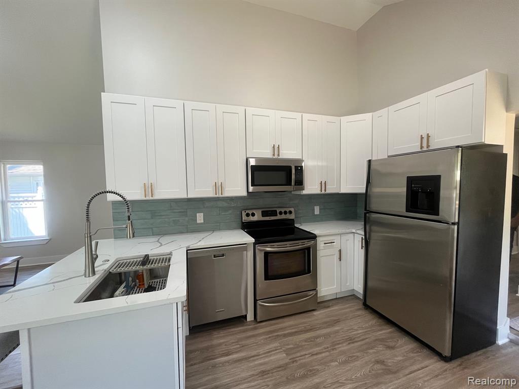 9128 Hickorywood Drive, White Lake, MI — Photo 9
