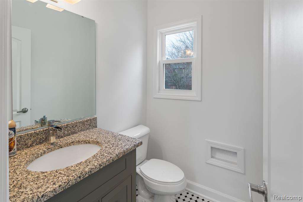 520 FISKE Drive, Detroit, MI 48214 — Photo 8