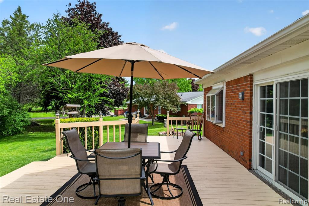 2802 Costa Mesa Road, Waterford, MI 48329 — Photo 33