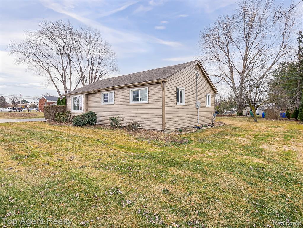 20580 21 Mile Road, Macomb, MI 48044 — Photo 38