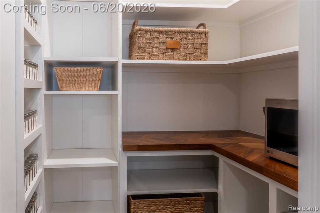 4413 Pinehurst Drive, West Bloomfield, MI — Photo 22