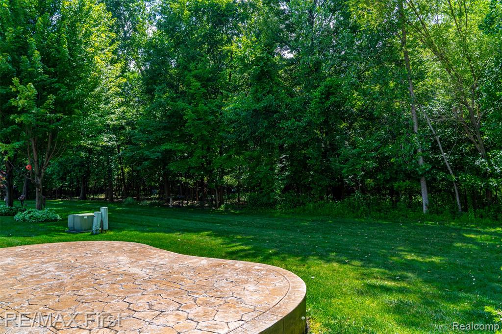 5503 Ortman Drive, Sterling Heights, MI 48314 — Photo 14
