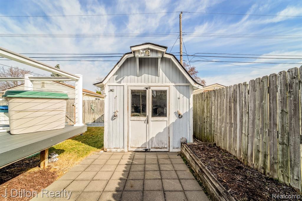 39830 EDMUNDTON Drive, Canton, MI 48187 — Photo 54
