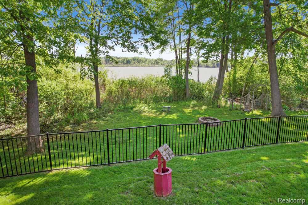 9450 SANDLEWOOD Court, Whitmore Lake, MI 48189 — Photo 9