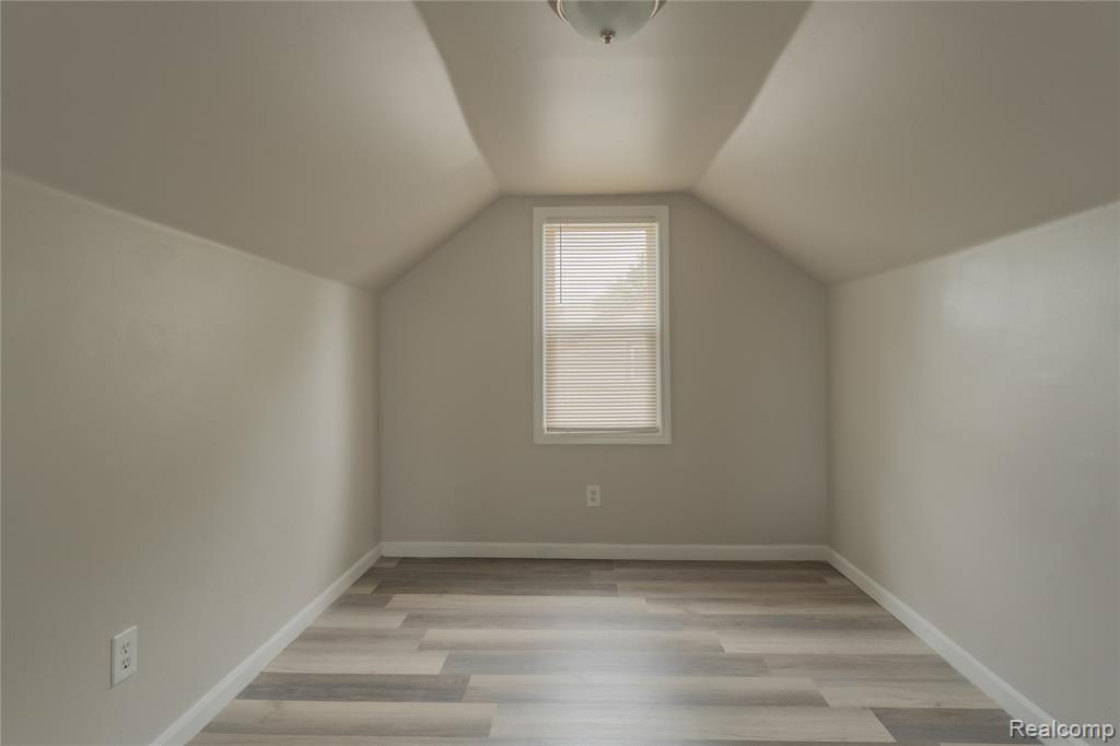582 Lebaron Avenue, Pontiac, MI 48340 — Photo 33